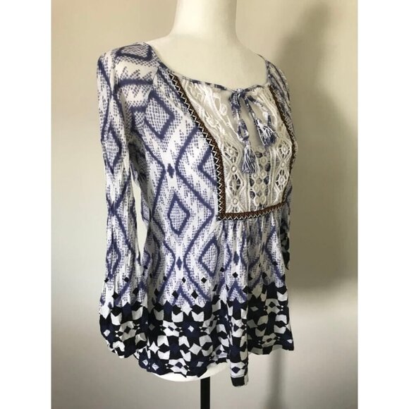 ANTHRO Vanessa & Virginia Boho Top Size Small Blue White Crochet Tassle Tie - Picture 3 of 7